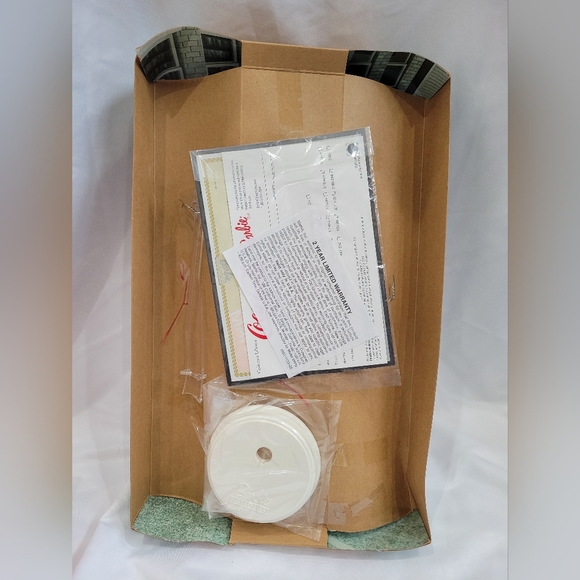 Coca Cola Majorette Barbie Doll Collector Edition 2001 Mattel #53974 - Picture 4 of 6